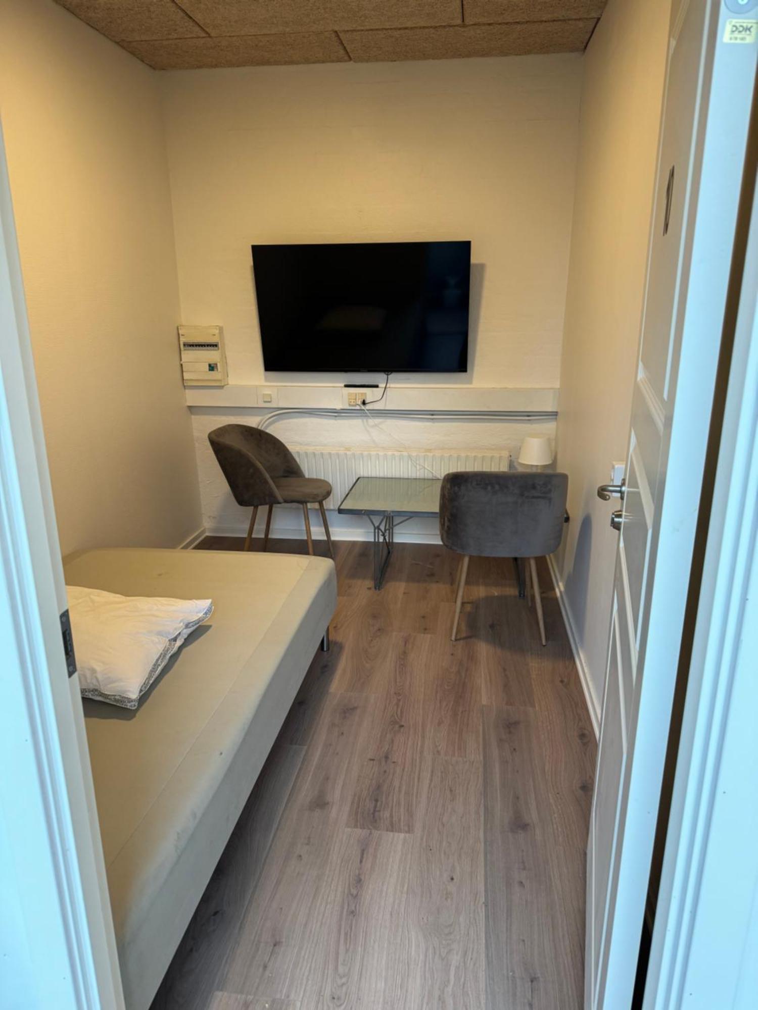 Italian Rooms 9 Aalborg Bagian luar foto